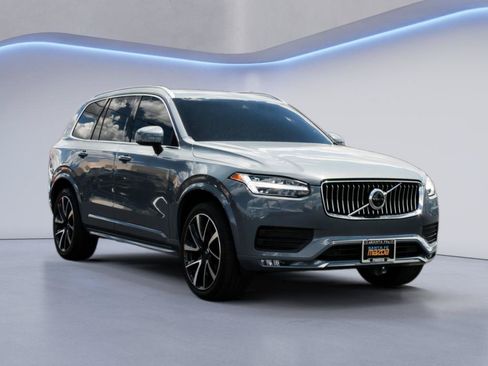 Used 2022 Volvo XC90 T6 Momentum w/ Protection Package Premier AWD/4WD image 3