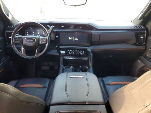 Used 2024 GMC Sierra 2500 AT4 w/ AT4 Premium Plus Package AWD/4WD image 12