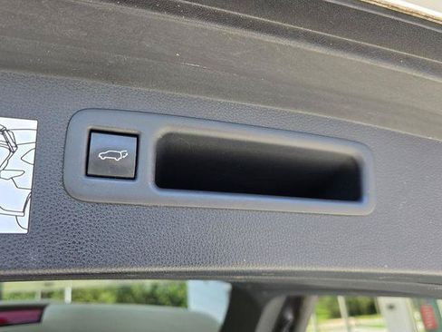 Certified 2021 Toyota Highlander Platinum FWD image 15