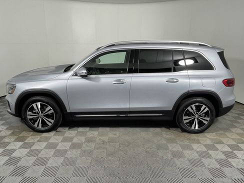 New 2026 Mercedes-Benz GLB 250 image 2