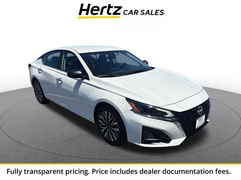 Used 2025 Nissan Altima 2.5 SV FWD image 1