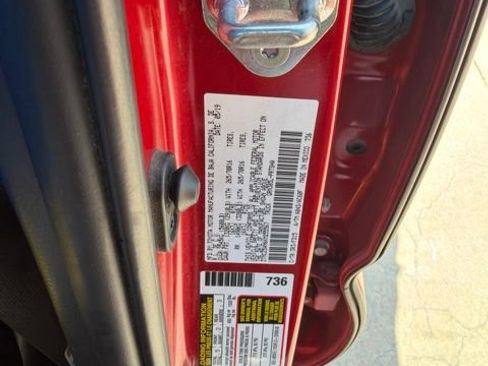 Used 2019 Toyota Tacoma TRD Off-Road AWD/4WD image 11