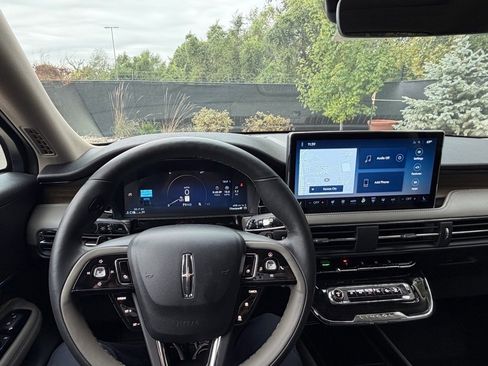 New 2025 Lincoln Corsair Reserve w/ Jet Appearance Package image 25