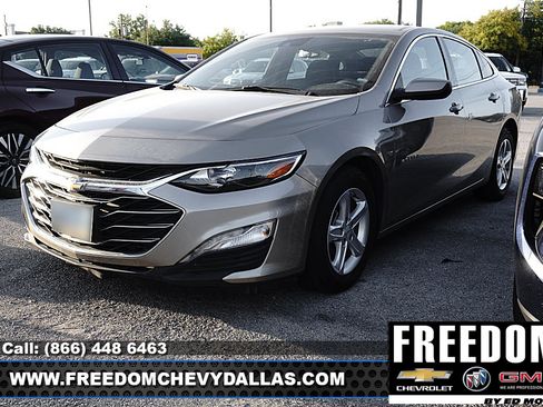 Used 2024 Chevrolet Malibu LT FWD image 3