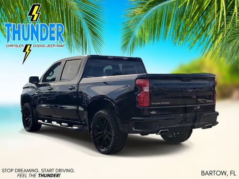 Used 2021 Chevrolet Silverado 1500 RST AWD/4WD image 3