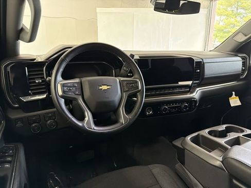 Certified 2024 Chevrolet Silverado 1500 LT AWD/4WD image 17