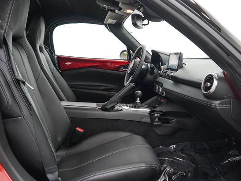 Used 2023 MAZDA MX-5 Miata Grand Touring RWD image 11