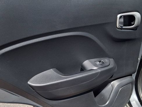 Certified 2024 Hyundai Venue SEL FWD image 12