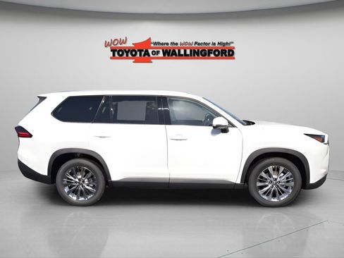 New 2026 Toyota Grand Highlander AWD image 4