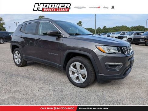 Used 2019 Jeep Compass Latitude w/ Cold Weather Group AWD/4WD image 1