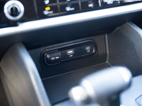 Used 2025 Kia Sportage LX image 14