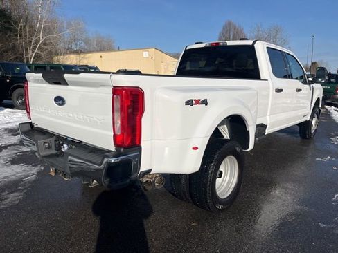 Used 2023 Ford F350 XLT image 6