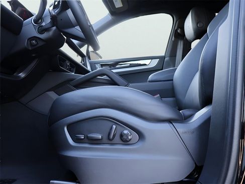 New 2026 Porsche Cayenne E-Hybrid Coupe image 31