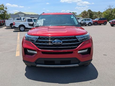 Used 2021 Ford Explorer XLT w/ Equipment Group 202A image 2