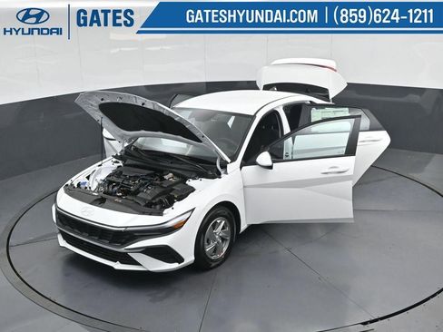 New 2026 Hyundai Elantra SE FWD image 50