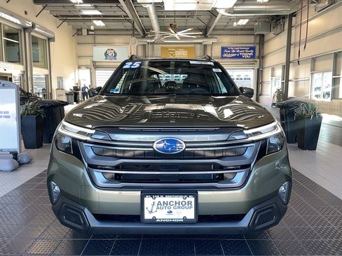 Used 2025 Subaru Forester Limited image 3