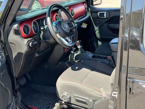 Used 2018 Jeep Wrangler Unlimited Rubicon image 10