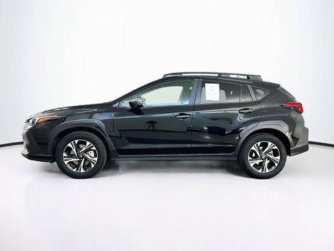 Used 2025 Subaru Crosstrek 2.0i Premium image 4