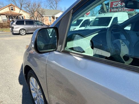 Used 2012 Toyota Sienna XLE w/ Premium Pkg AWD/4WD image 44