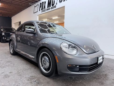 Used 2012 Volkswagen Beetle 2.5 image 2