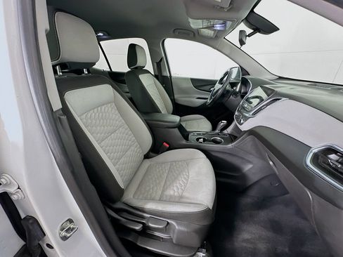 Used 2019 Chevrolet Equinox LT image 30