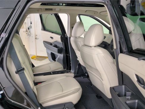 Certified 2023 Nissan Pathfinder SL w/ SL Premium Package image 31