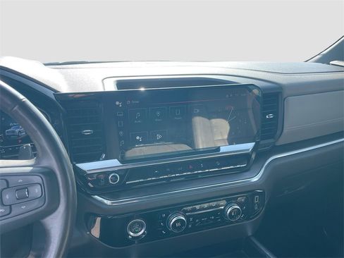 Used 2023 GMC Sierra 1500 SLT image 15