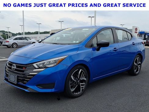 Used 2024 Nissan Versa SR FWD image 3