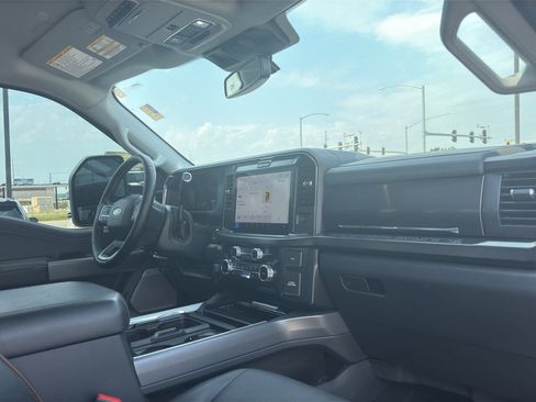 Used 2025 Ford F250 Lariat w/ Black Appearance Package AWD/4WD image 16