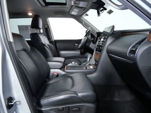 Used 2024 Nissan Armada SL AWD/4WD image 11