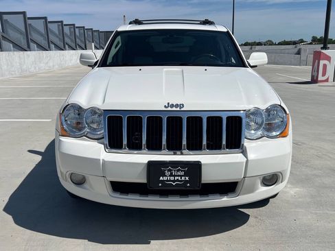 Used 2010 Jeep Grand Cherokee Limited AWD/4WD image 9