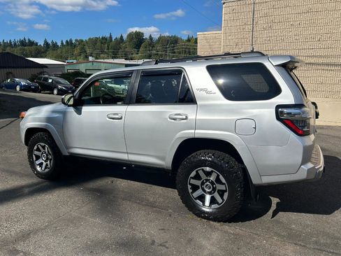 Used 2023 Toyota 4Runner TRD Off-Road AWD/4WD image 7