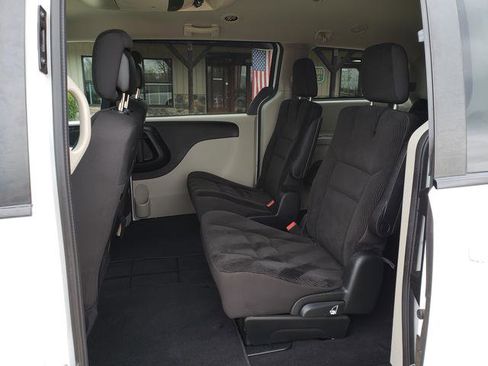 Used 2017 Dodge Grand Caravan SE w/ Power Window Group image 12