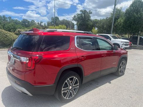 Used 2021 GMC Acadia SLT w/ Preferred Package FWD image 3