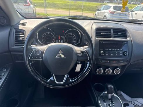 Used 2017 Mitsubishi Outlander Sport LE FWD image 13