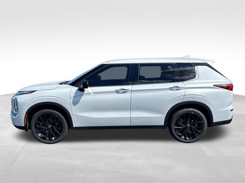 Used 2024 Mitsubishi Outlander SE AWD/4WD image 5