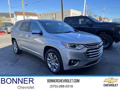 Used 2020 Chevrolet Traverse High Country image 1