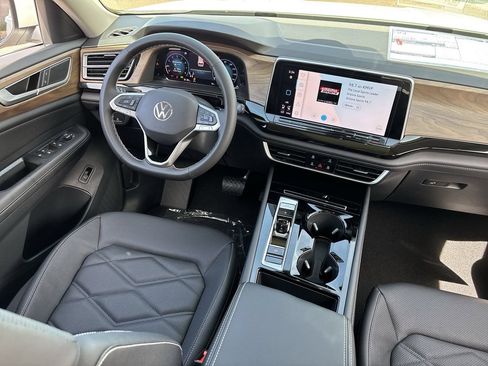 New 2026 Volkswagen Atlas SE FWD image 10
