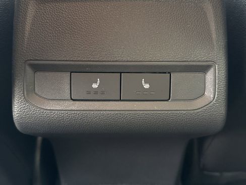 Used 2025 Volkswagen Jetta SEL image 14