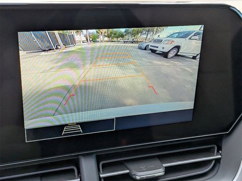 New 2026 Chevrolet Trax RS w/ Sunroof Package image 16