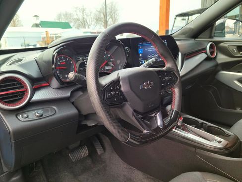 Used 2024 Chevrolet Trax RS image 9