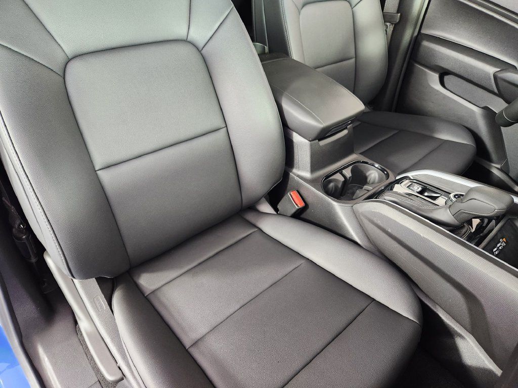 Used 2025 Chevrolet Colorado Trail Boss AWD/4WD image 11