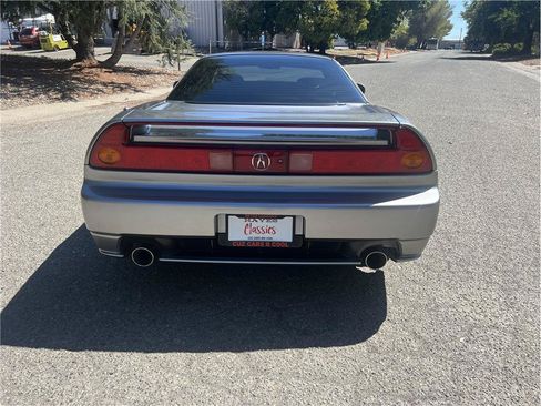 Used 2003 Acura NSX T RWD image 4