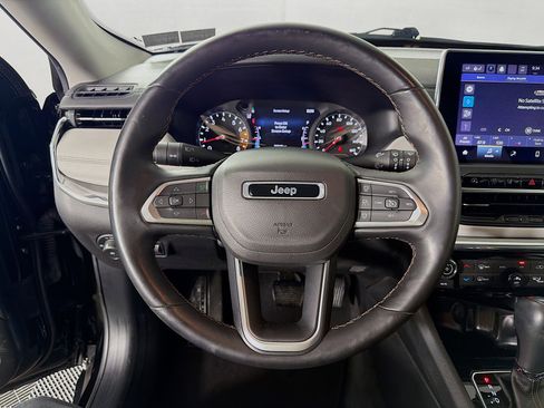 Used 2022 Jeep Compass Limited image 13