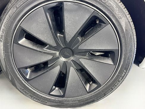 Used 2025 Tesla Model 3 Long Range image 27