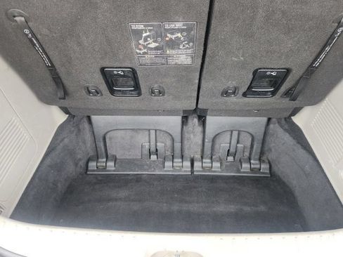 Used 2021 Kia Sedona EX FWD image 19