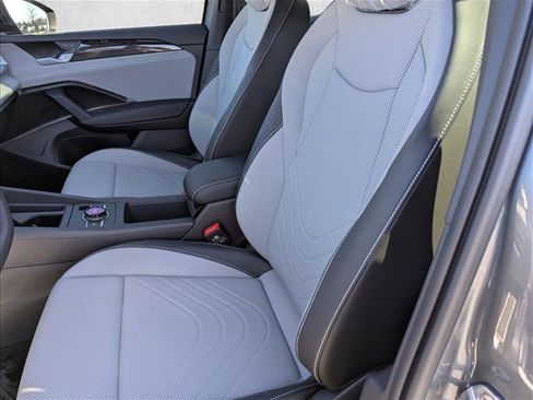 New 2026 Volkswagen Tiguan SE R-Line image 23