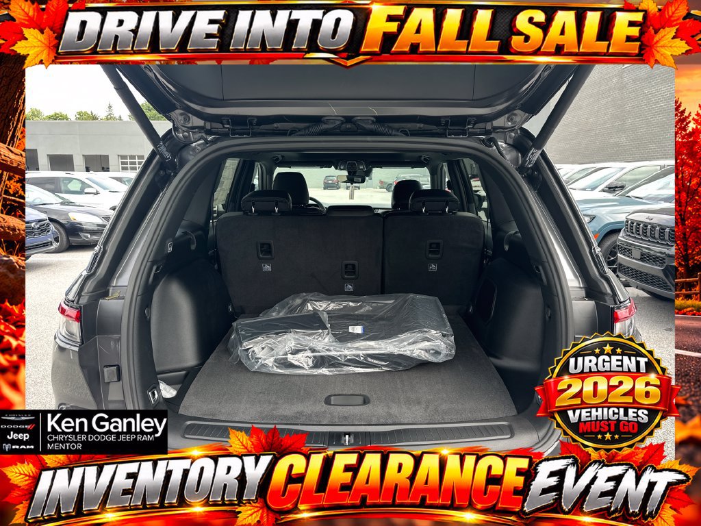 New 2026 Jeep Grand Cherokee Limited w/ Limited Altitude Package AWD/4WD image 9