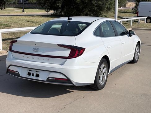 Used 2020 Hyundai Sonata SE FWD image 3