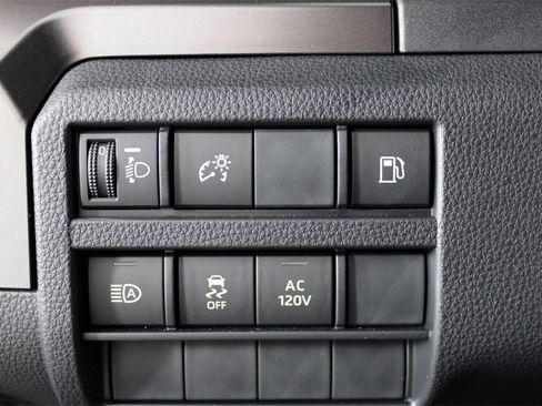 Used 2025 Toyota 4Runner TRD Off-Road image 18